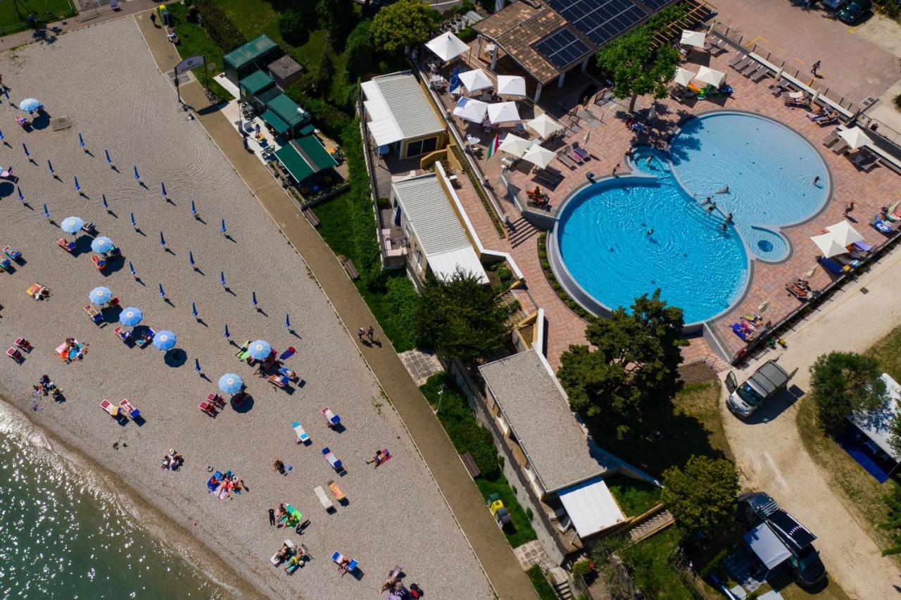 Camping Bergamini Песк'єра-дель-Гарда Екстер'єр фото